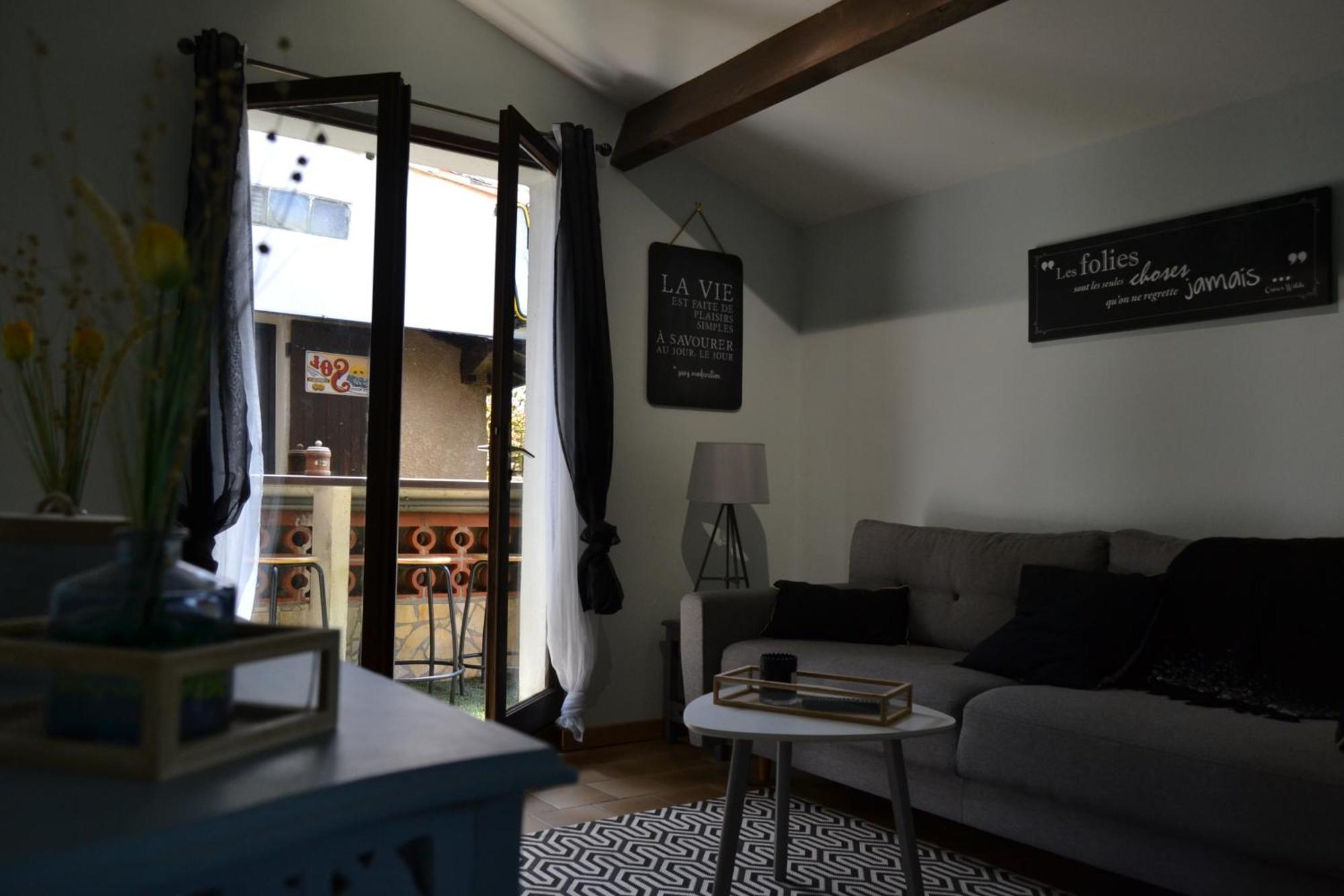 Le gite de la Lombriere Saint-Denis-de-Pile Extérieur photo