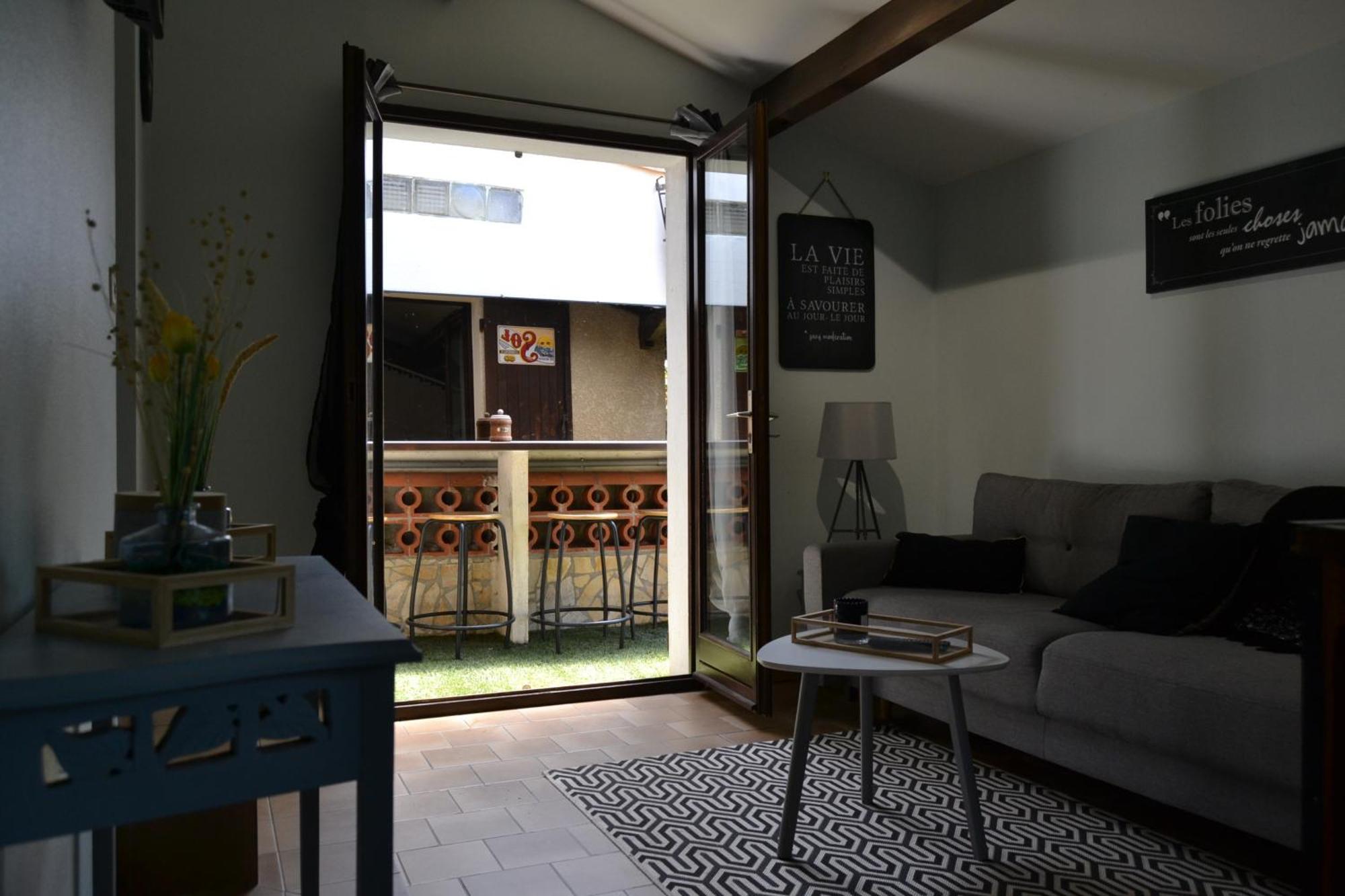 Le gite de la Lombriere Saint-Denis-de-Pile Extérieur photo